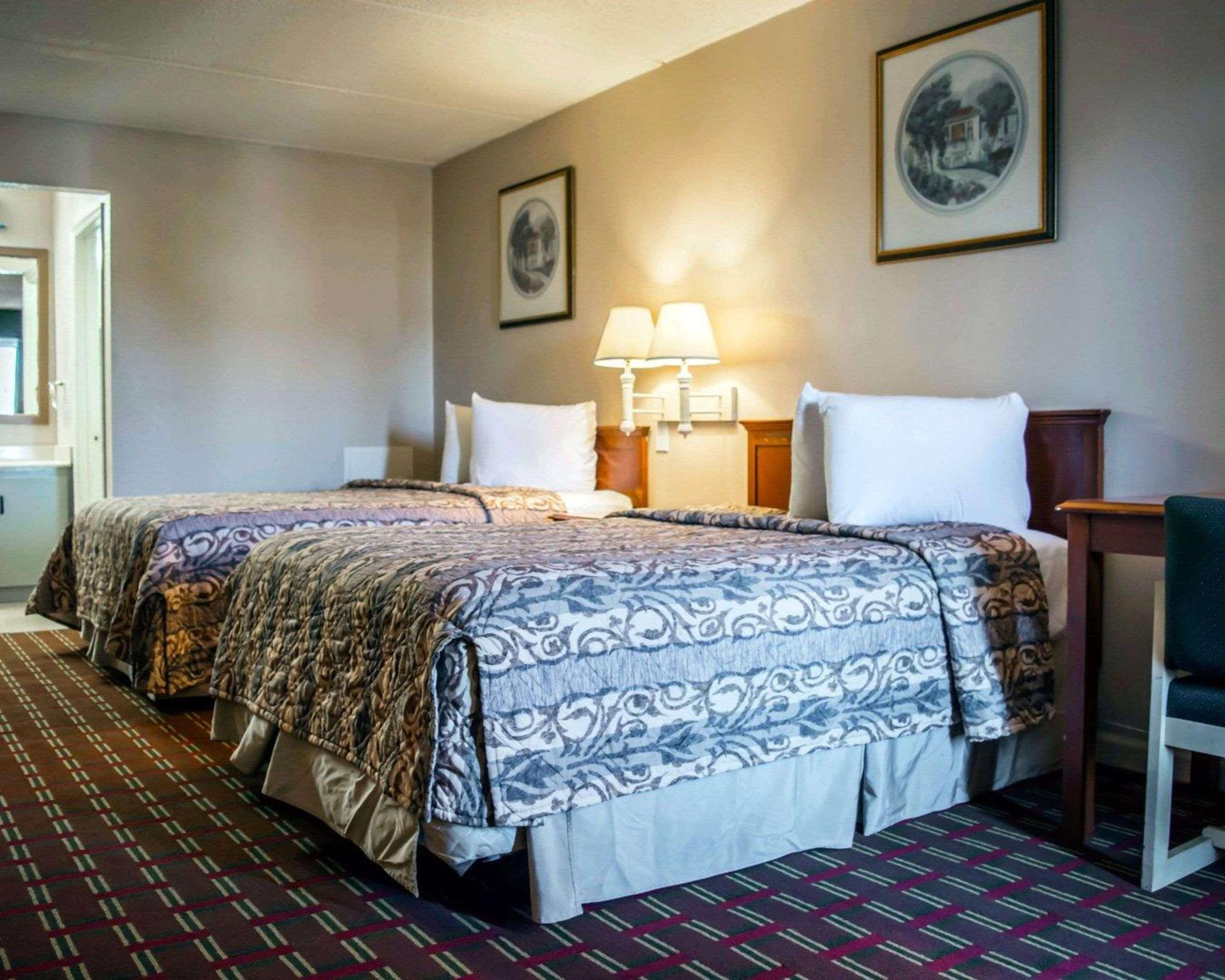 Rodeway Inn Clearwater-Dunedin ภายนอก รูปภาพ