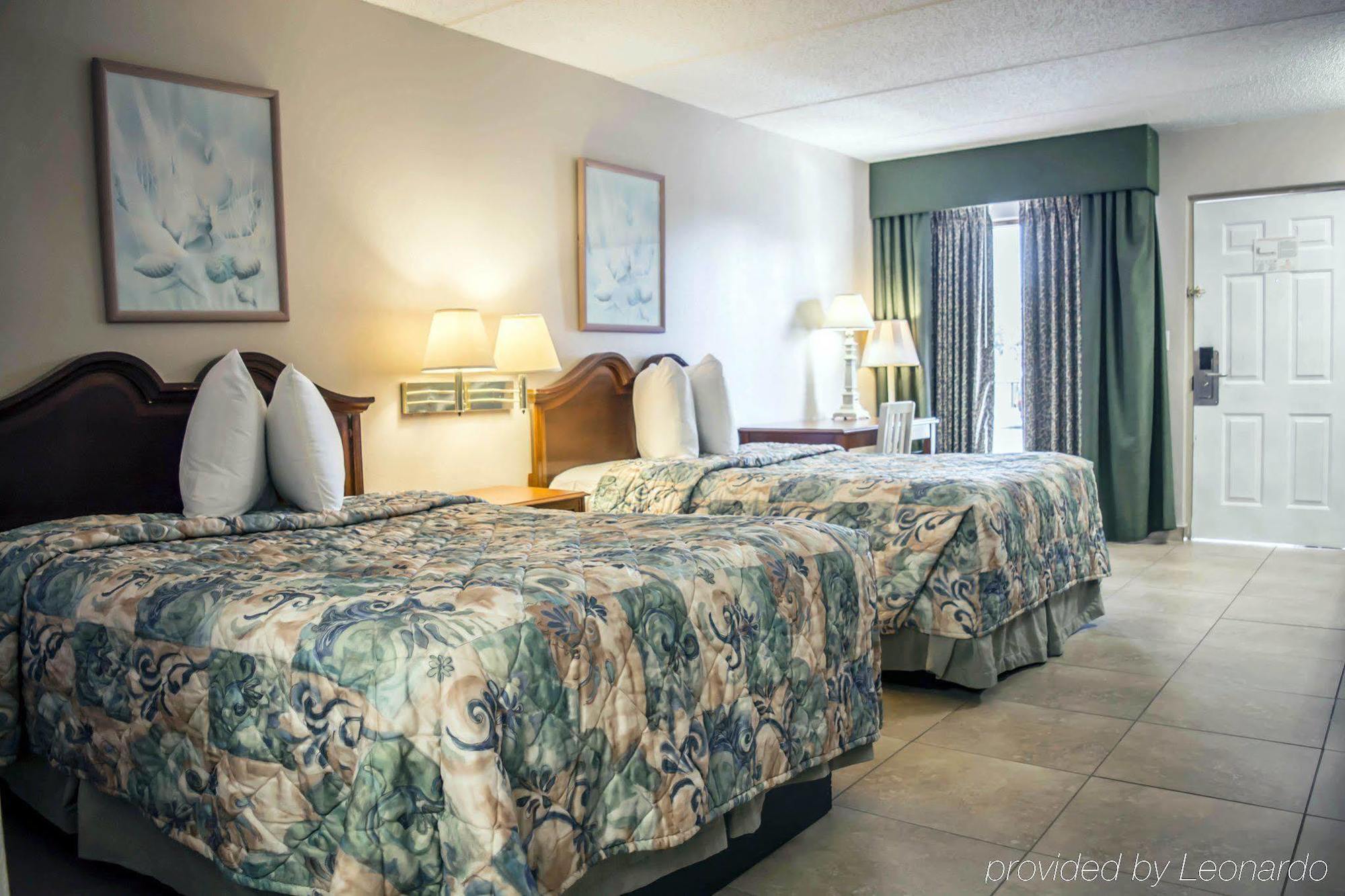 Rodeway Inn Clearwater-Dunedin ภายนอก รูปภาพ