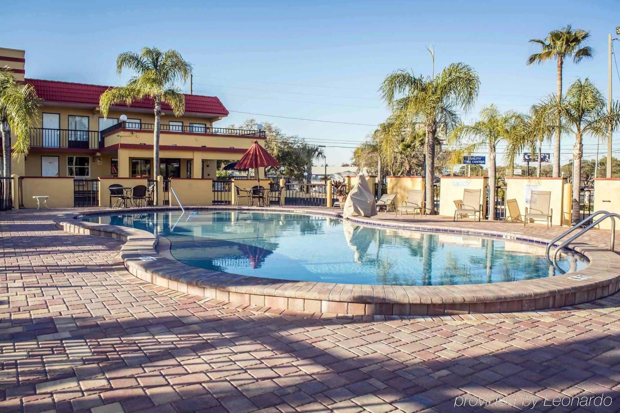 Rodeway Inn Clearwater-Dunedin ภายนอก รูปภาพ